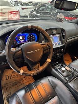 کرایسلەر 300